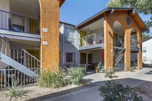 Arches Apartment Homes apartments in Glendale, AZ