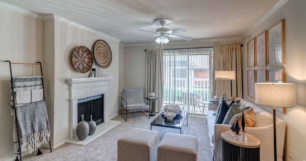Vistas at Hackberry Creek apartments in Irving, TX