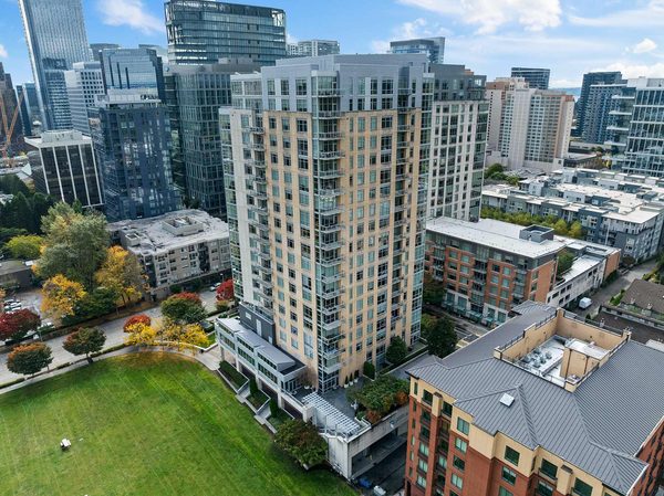 TEN20 apartments in Bellevue, WA