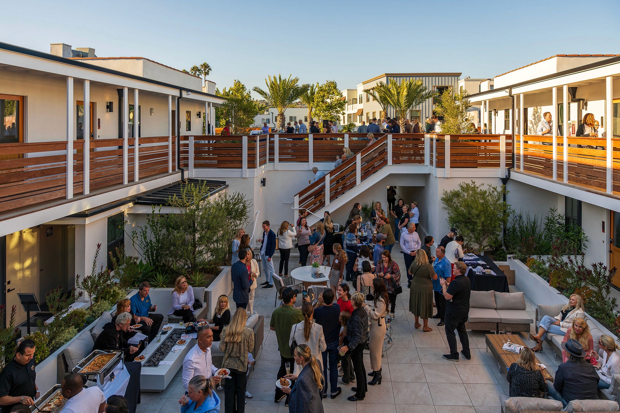 Del Prado House apartments in Dana Point, CA