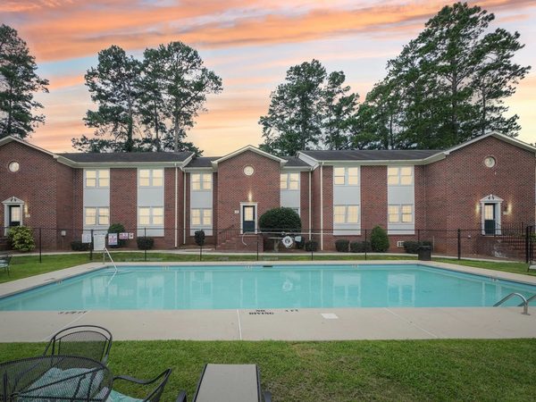 Morganton Arms Apartments apartments in Fayetteville, NC
