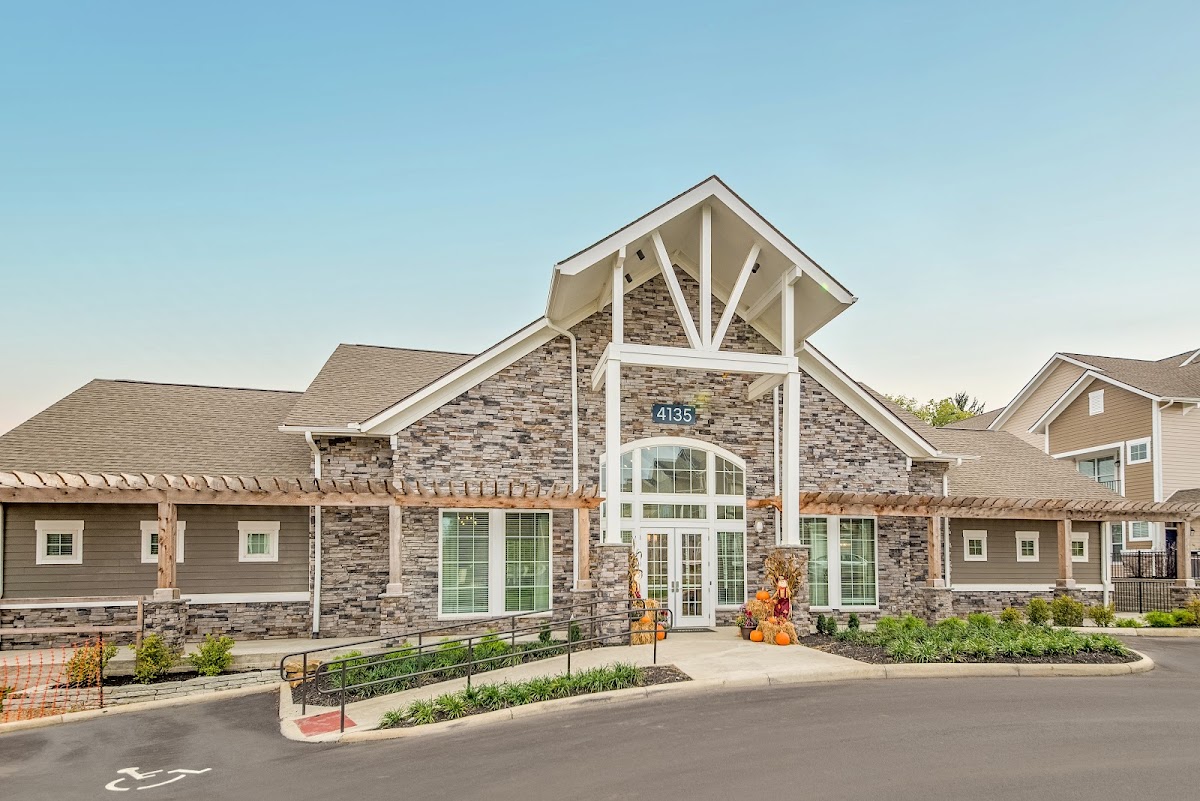 Waterford at Sugarcreek apartments in Sugarcreek Township, OH