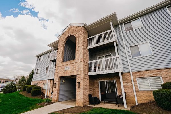 Honey Creek apartments in Greenwood, IN