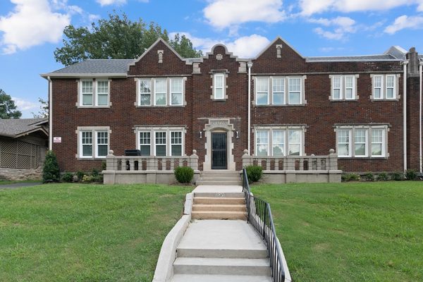 The Avalon apartments in Memphis, TN