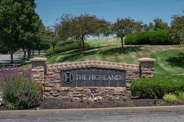 The Highlands apartments in Overland Park, KS