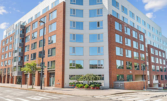Residences at Manchester Place apartments in Manchester, NH