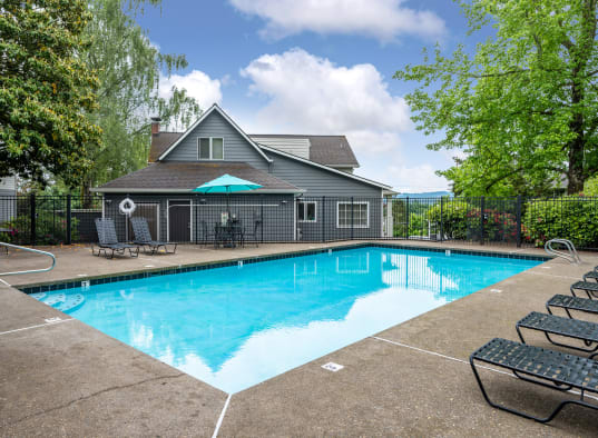 Oakmont Apartments apartments in Portland, OR