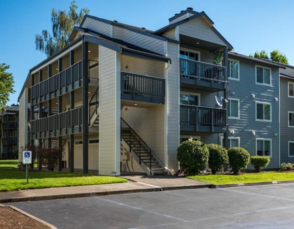 Riverwood Heights Apartments apartments in Tigard, OR