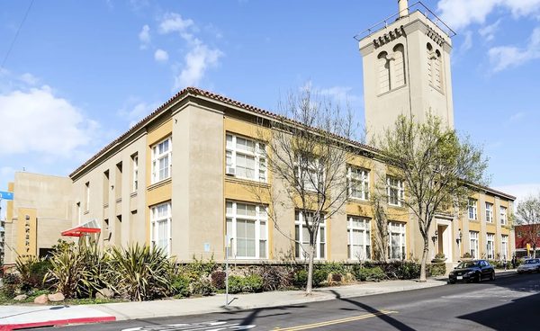 Bakery Lofts apartments in Emeryville, CA