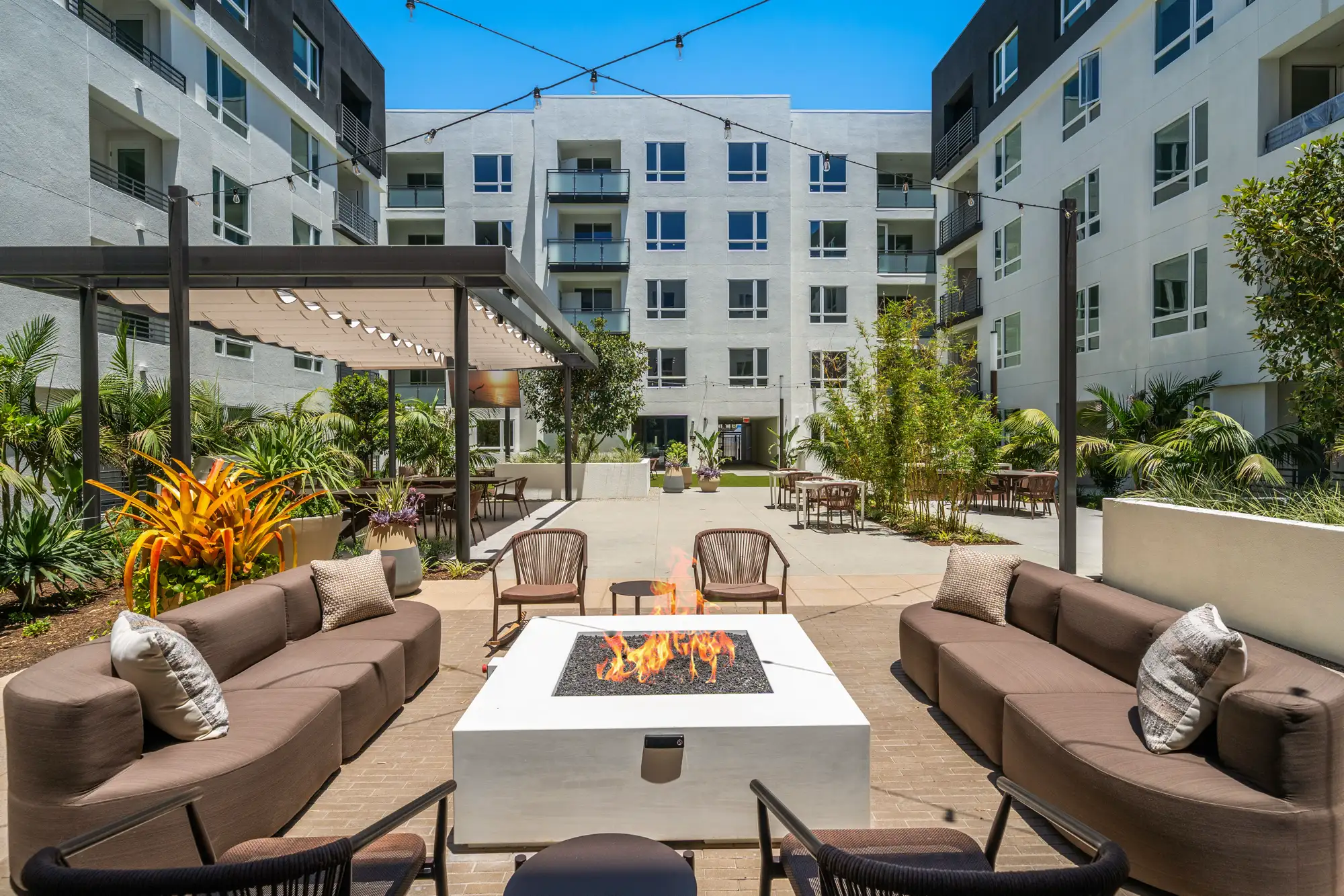 Aurum apartments in Irvine, CA