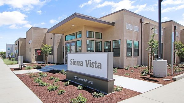 Sierra Vista Apartments apartments in Stockton, CA