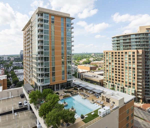 3700M apartments in Dallas, TX