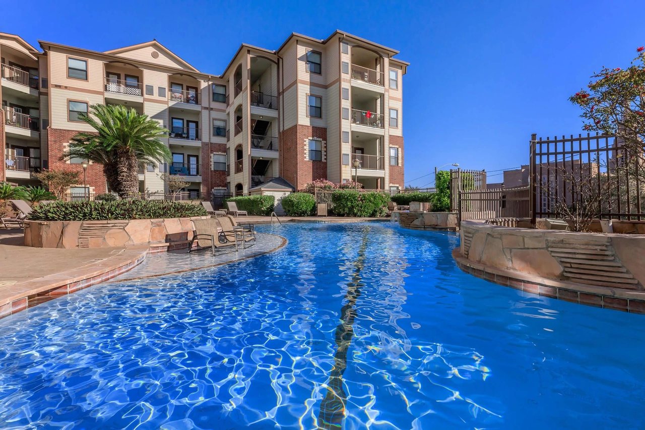 Bay Vista apartments in Corpus Christi, TX