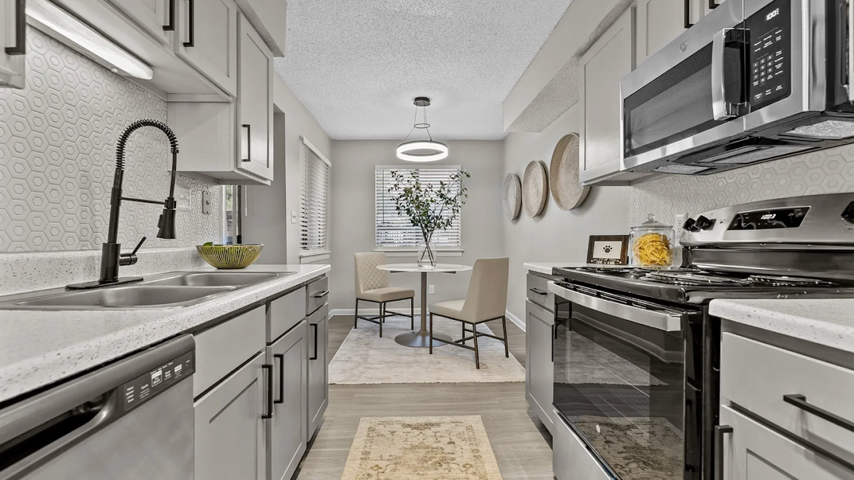 Derby Park apartments in Irving, TX