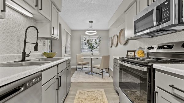 Derby Park apartments in Irving, TX