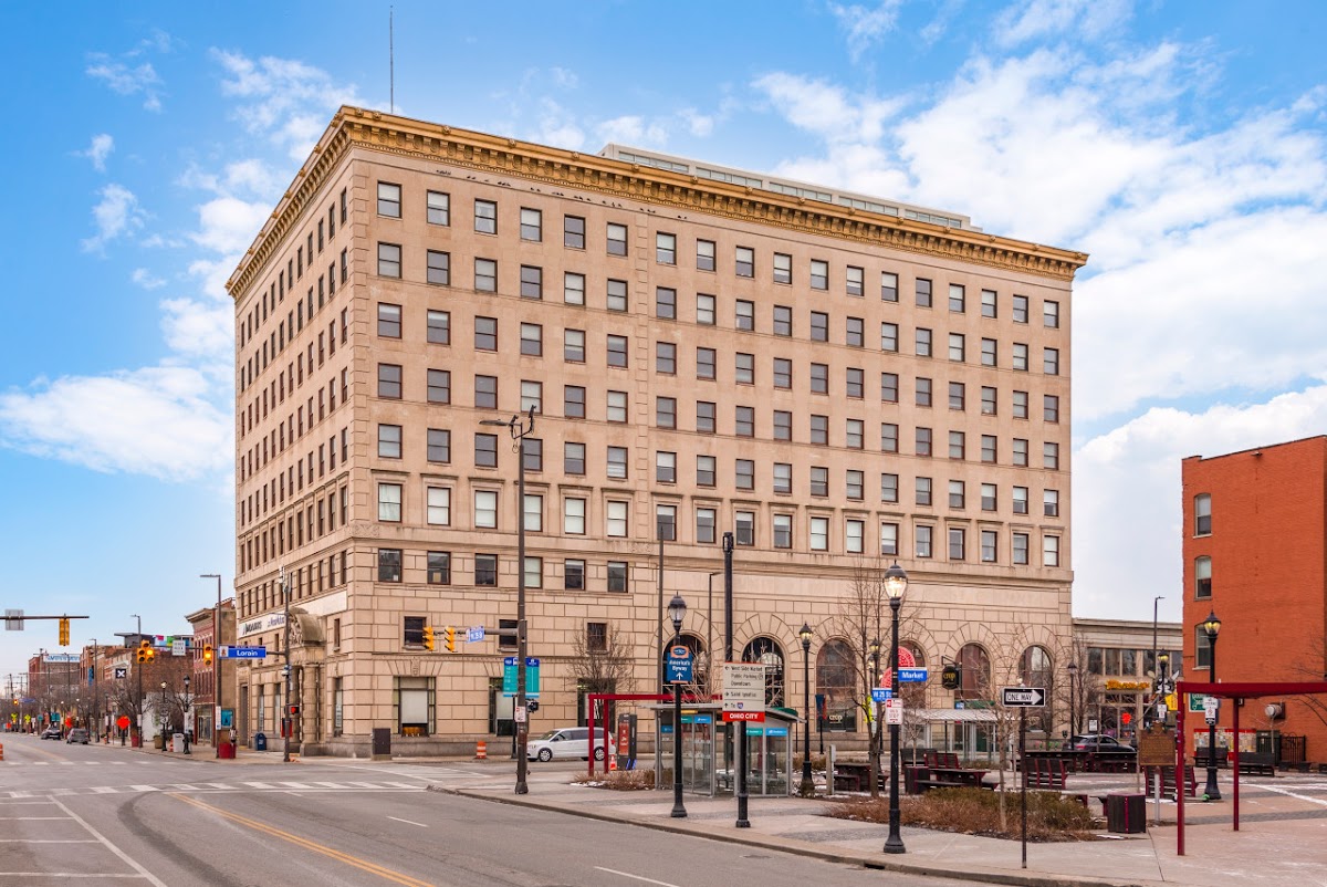 Market District Lofts apartments in Cleveland, OH