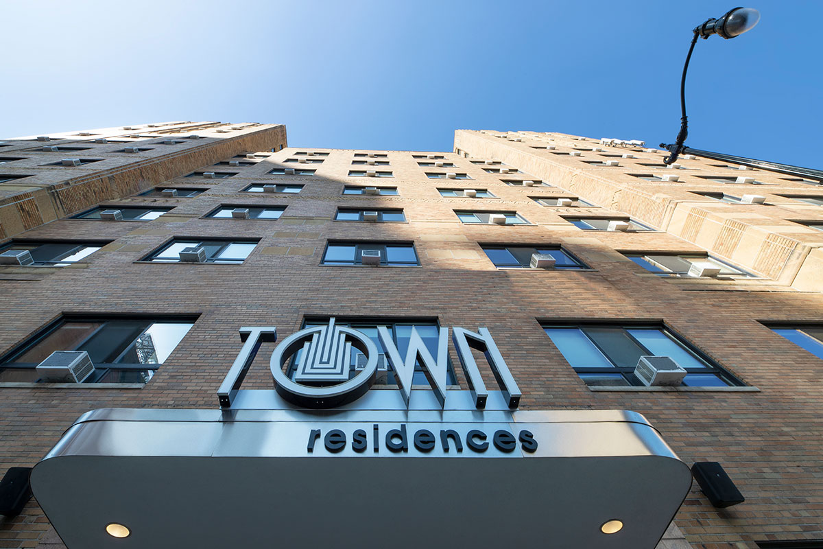 Town Residences apartments in Detroit, MI