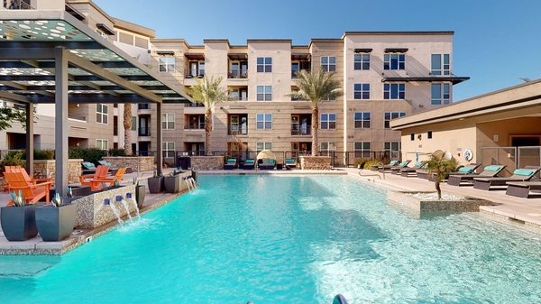 Flats at San Tan apartments in Gilbert, AZ