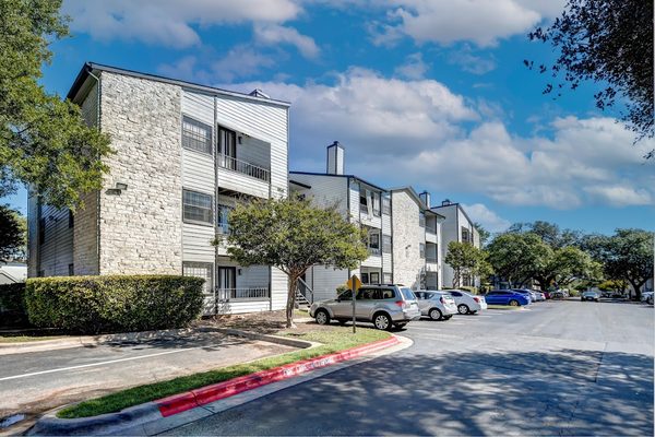 Retreat at Barton Creek apartments in Austin, TX