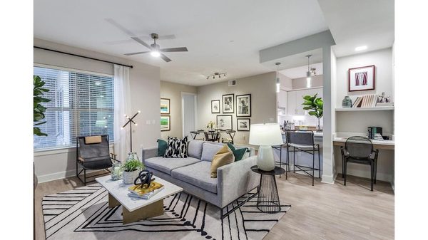 Montrose at Buffalo Bayou apartments in Houston, TX