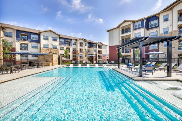 The James on Grand Avenue apartments in Austin, TX