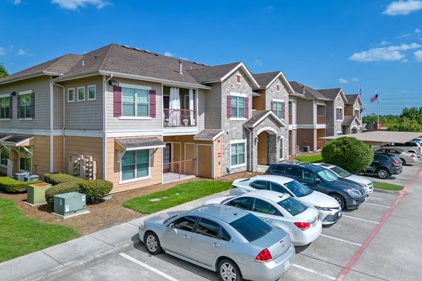 Cypress Creek at Fayridge apartments in Houston, TX