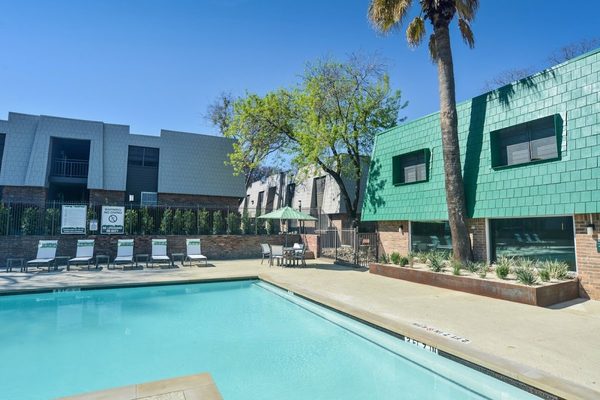 Jewel Apartment Homes apartments in Austin, TX