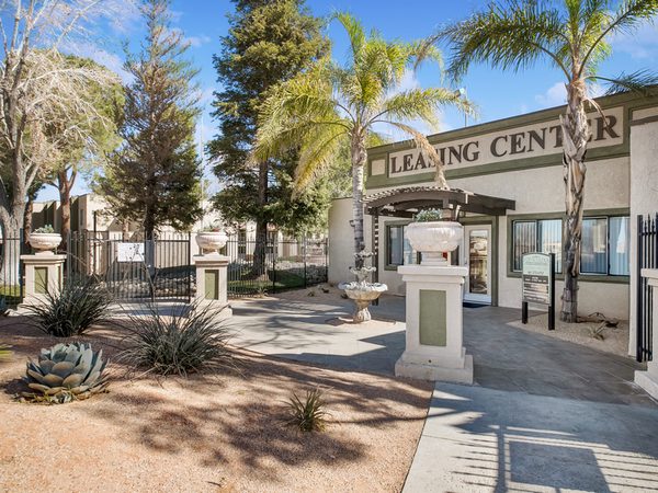 Fountains at Palmdale apartments in Palmdale, CA