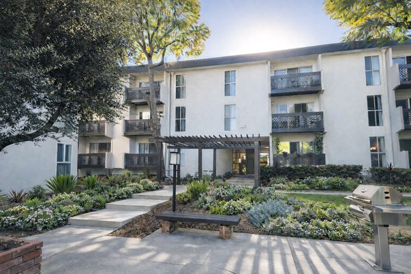 Woodside Terrace apartments in Alhambra, CA