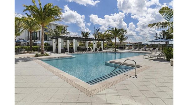 Pines Garden at City Center apartments in Pembroke Pines, FL
