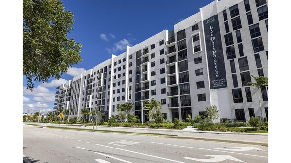 Oasis Pointe apartments in Dania Beach, FL