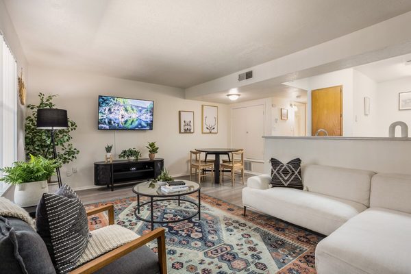 Copper Hills apartments in Albuquerque, NM