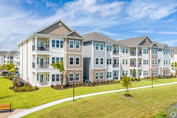 The Carlton of West Melbourne apartments in West Melbourne, FL