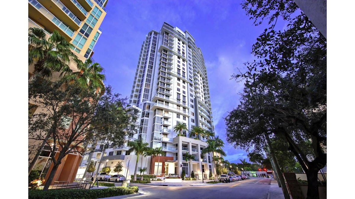 Laureat apartments in Fort Lauderdale, FL