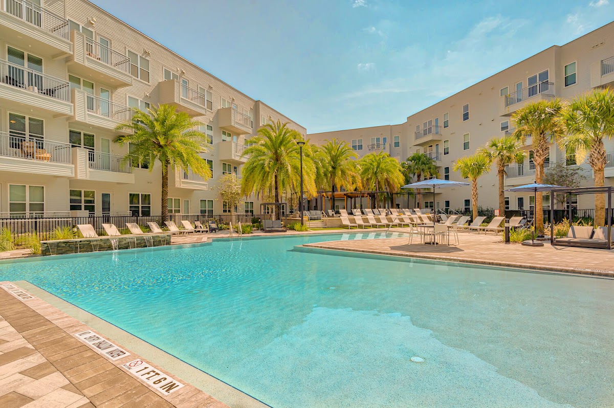 Alsander GNV apartments in Gainesville, FL