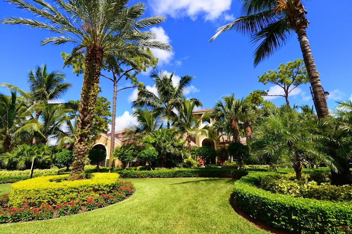 Gables Town Place apartments in Boca Raton, FL