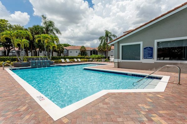 Palms of Boca Del Mar apartments in Boca Raton, FL