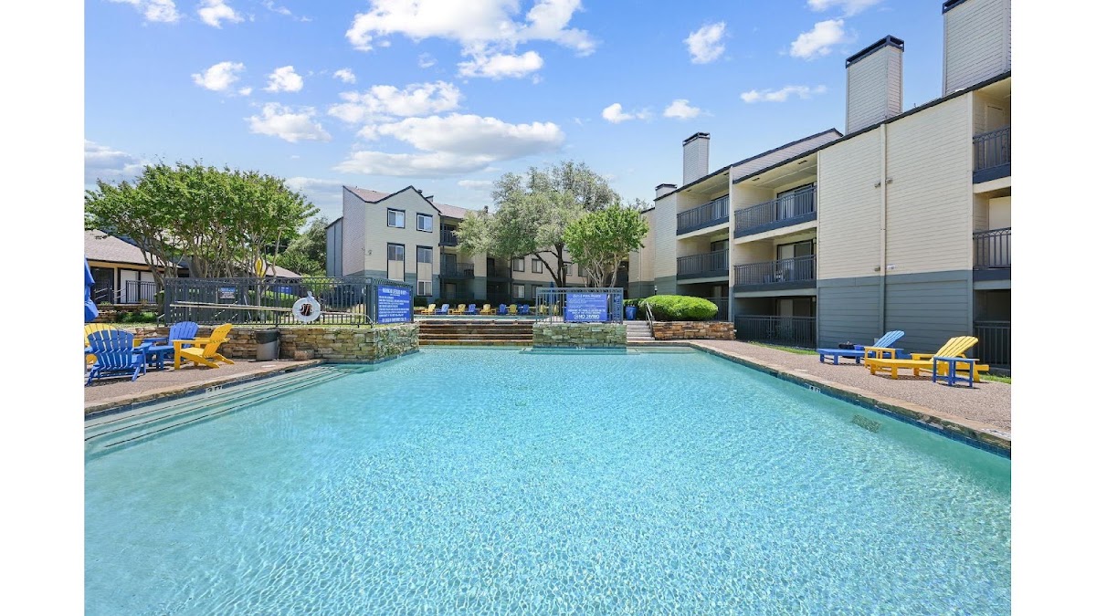 Rock Creek apartments in Dallas, TX