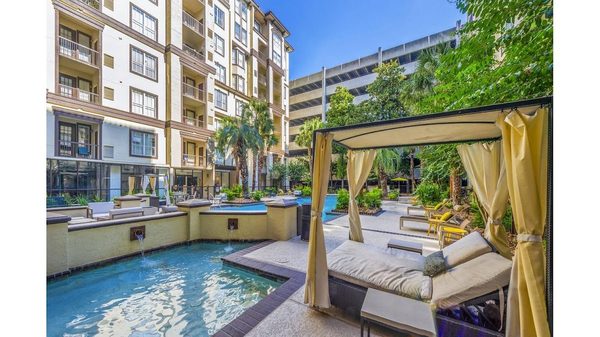 4001 Midtown apartments in Houston, TX