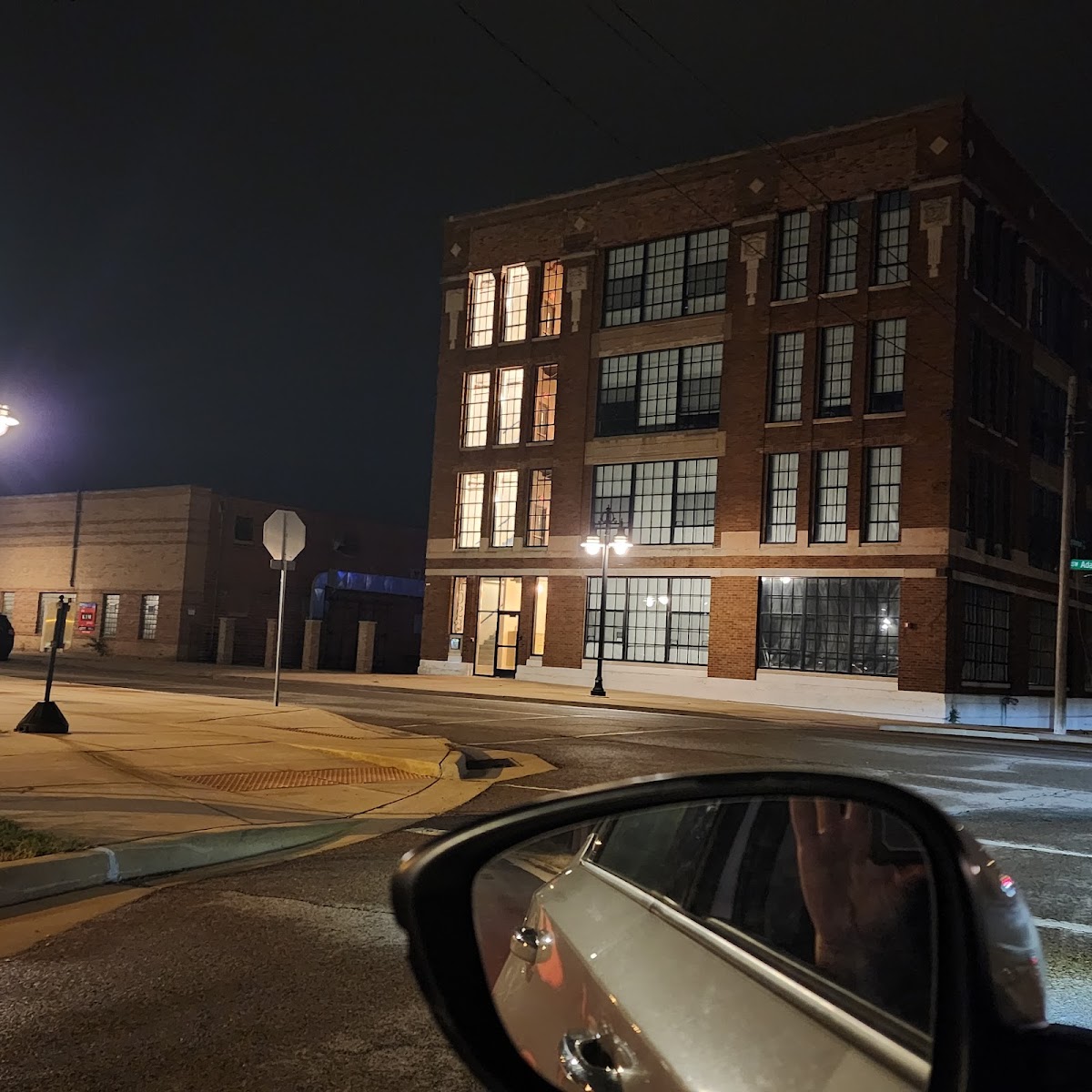 Magnolia Lofts apartments in Peoria, IL