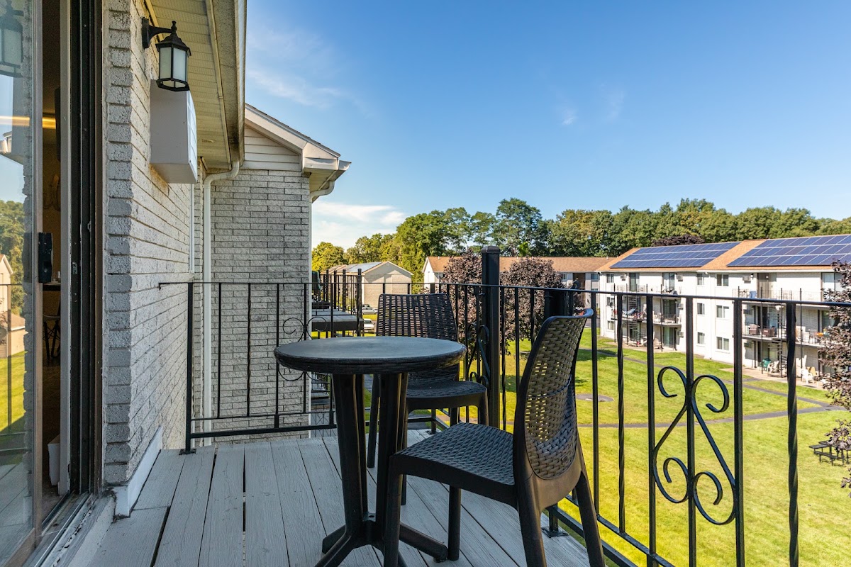Princeton Reserve apartments in Dracut, MA