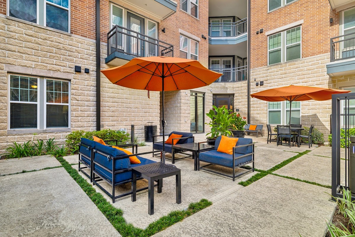 MAA 510 apartments in Houston, TX