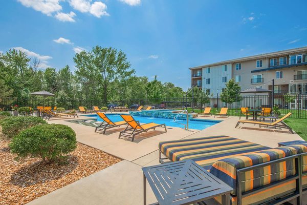 Trail’s Bend Apartments and Townhomes apartments in Springfield, MO