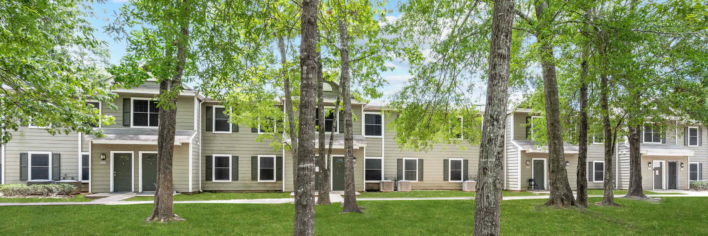 Pine Club apartments in Beaumont, TX