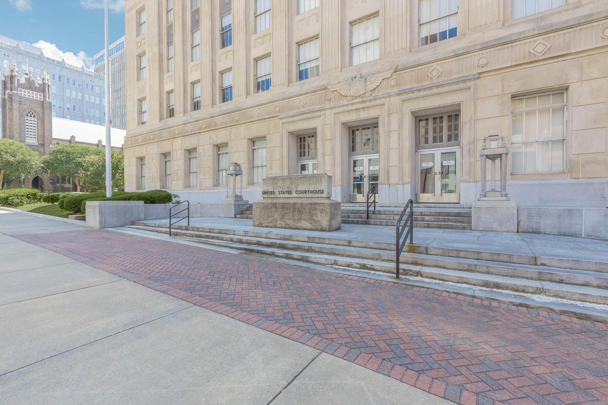 The Courthouse apartments in Jackson, MS