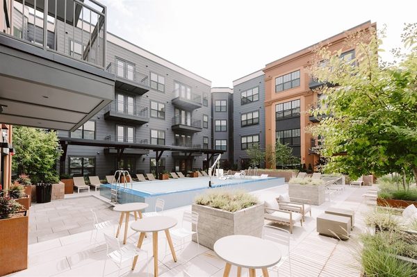 LC SoBro apartments in Nashville, TN