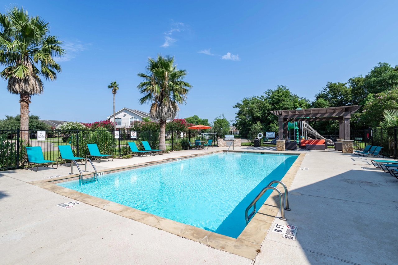 The Pointe apartments in Beaumont, TX