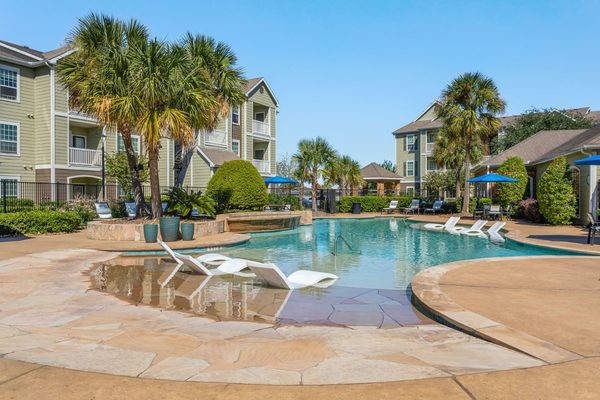 Stone Creek apartments in Port Arthur, TX