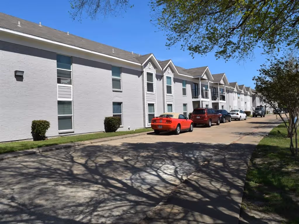 The Point on Redmond apartments in Bryan, TX