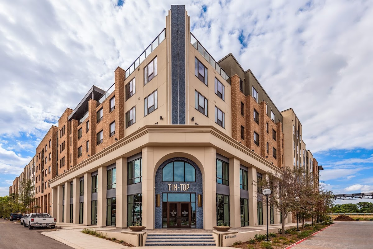 Tin Top Flats at the Creamery apartments in San Antonio, TX